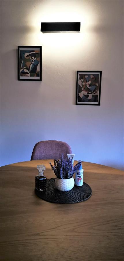 Leon Apartment *
